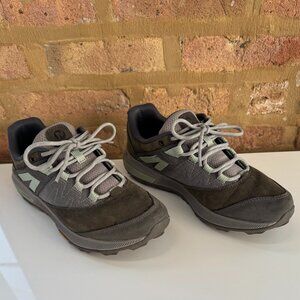 Merrell Womens Zion Hiking Shoes Sz 7 US Green Grey Low Top Active J033944
